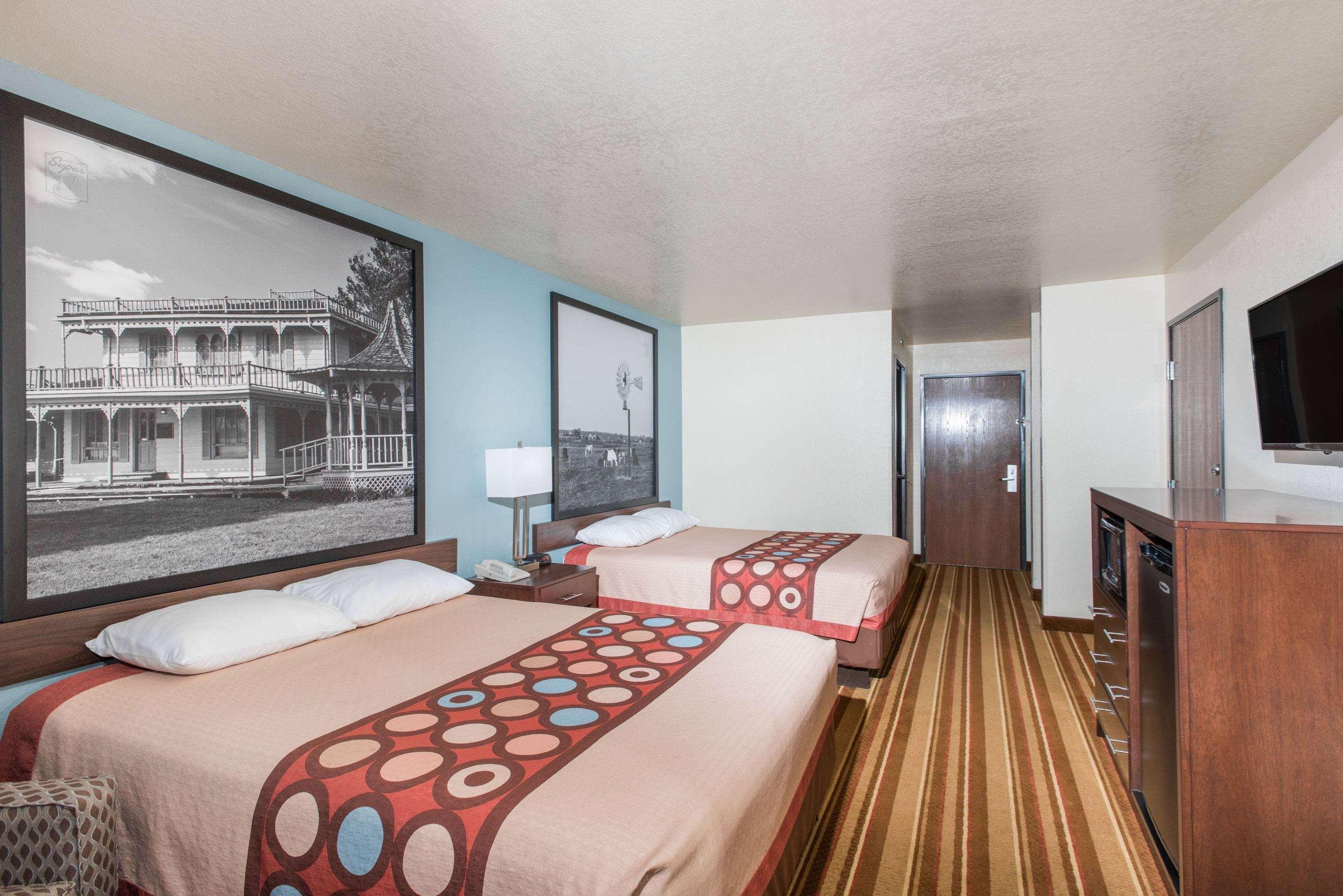 Super 8 By Wyndham Claremore Ok מראה חיצוני תמונה